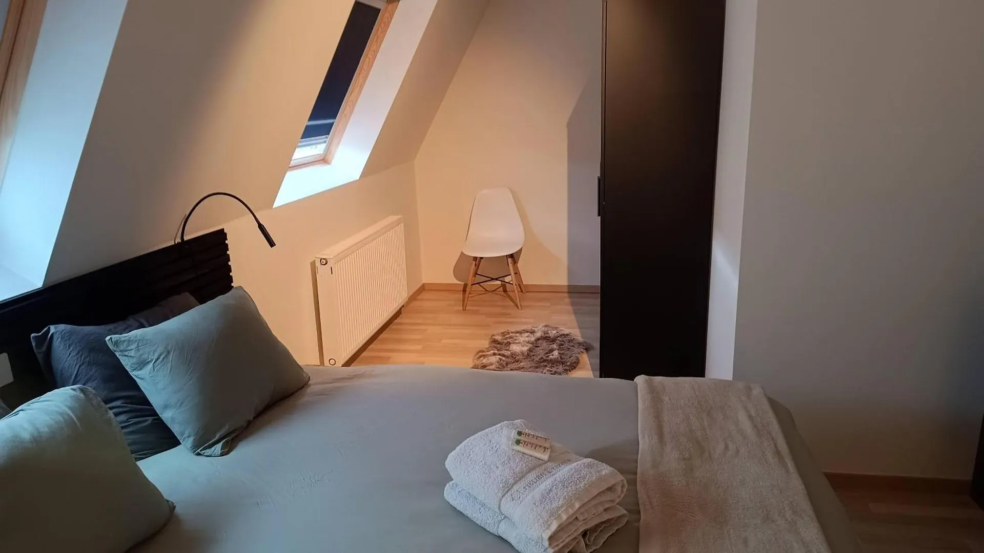 Huswell - Sunny Terrace With Harbour View - 5-Min Walk To Station Apartment Ostend
